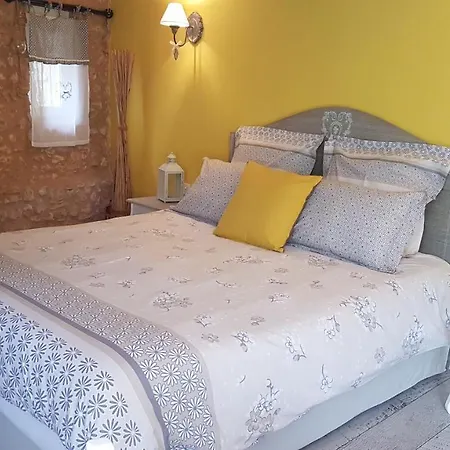 Le Clos Des Etoiles Gite Le Sarlat Apartmán *